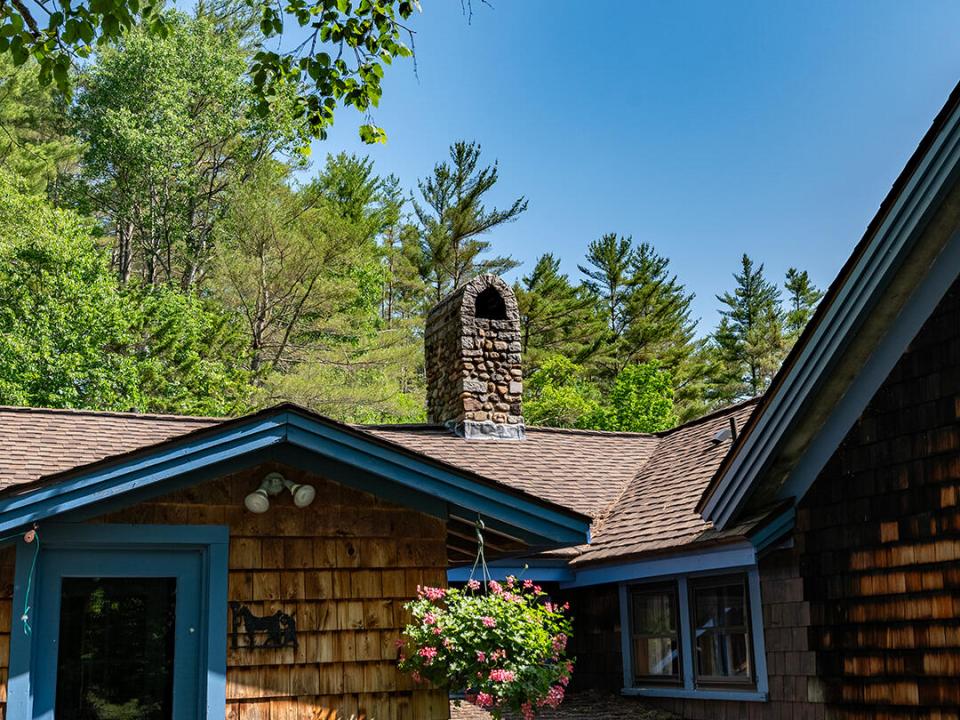 TheBlacksmithHouse_MH_Chimney