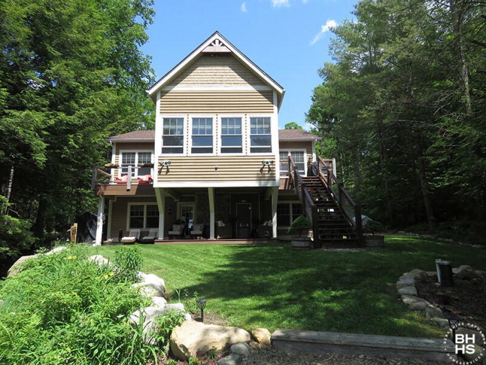 CampSummerBreezeOnUpperSaranac_O_Exterio