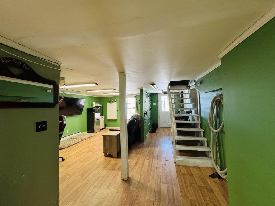 Basement Den/Family Room