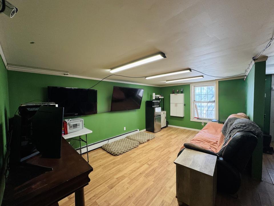 Basement Den/Family Room