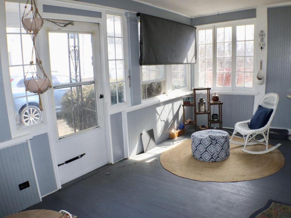 19 Elm Enclosed Porch