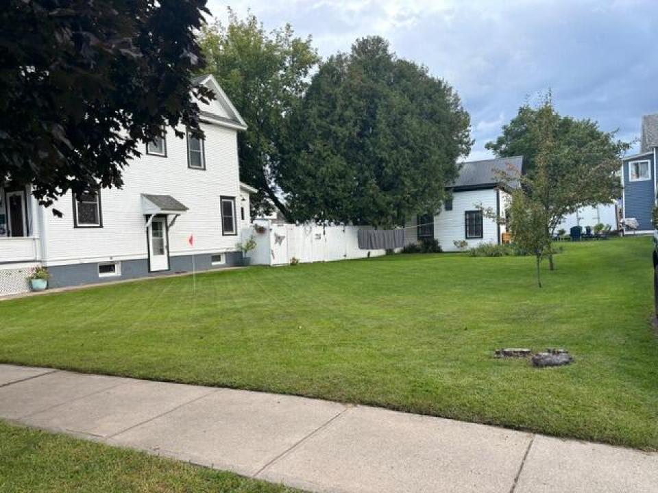 Side Yard- Second Lot 3
