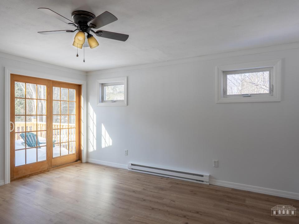 152 Old Military Rd LP-26