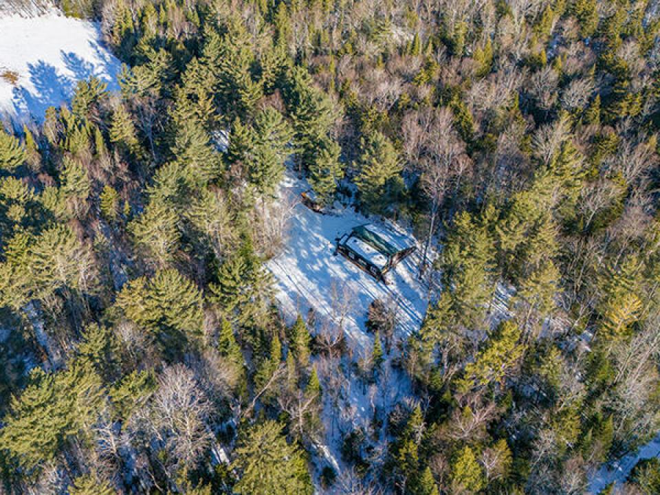 AdirondackHiddenGemInBdale_A_Exterior
