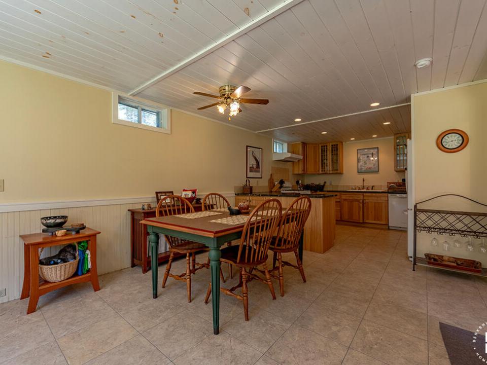 AdirondackHiddenGem_DiningRoom_R
