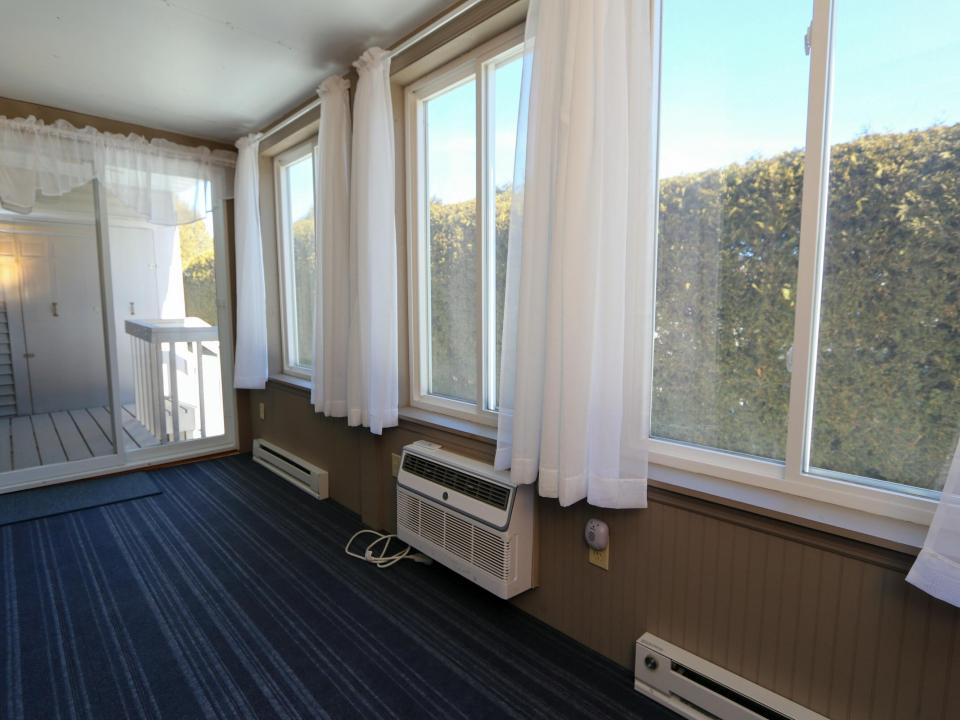 All Seasons Room