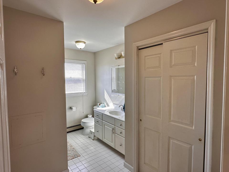 Bathroom  View 1