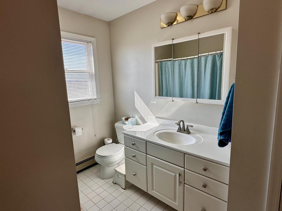 Bathroom 2 View 2