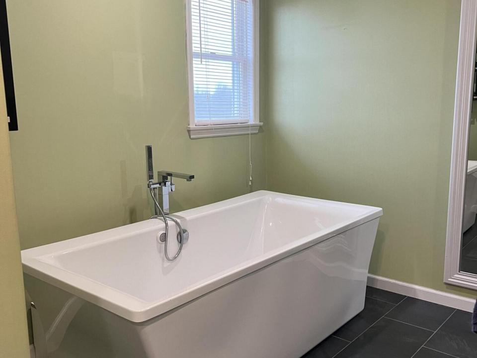 Air-Jet Tub