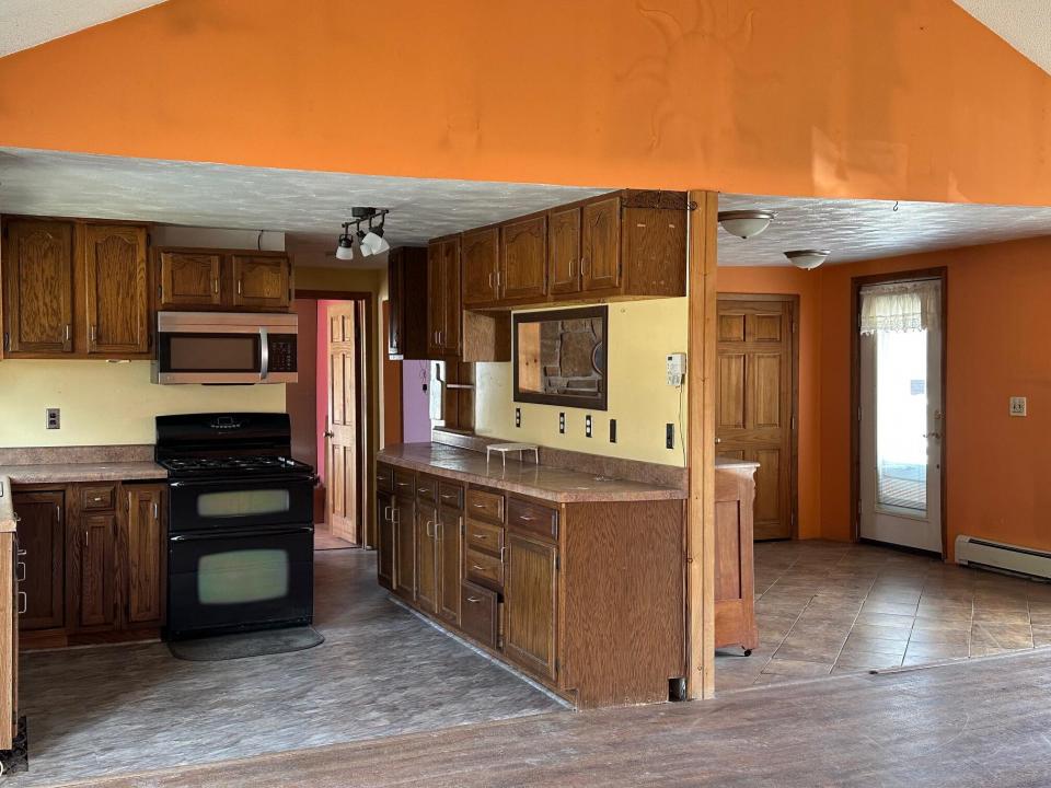 135 Bradford kitchen-dining