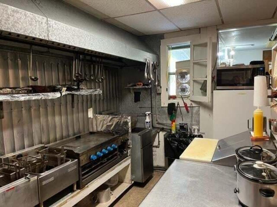 Charlies Inn - kitchen