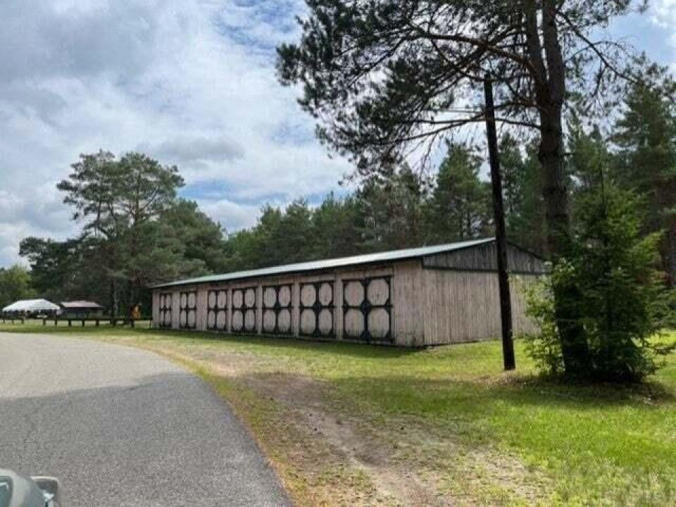 Charlies Inn - storage barn