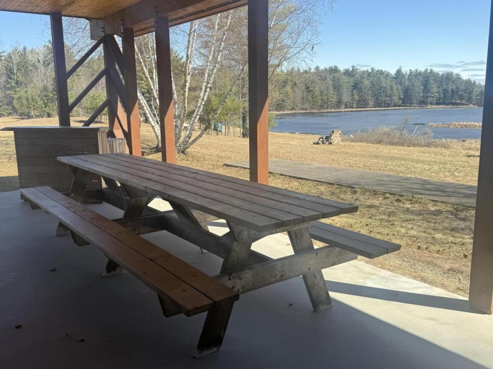 Pavillion:Lake Eaton