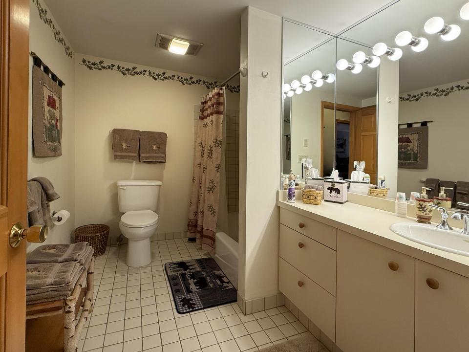 Bathroom1