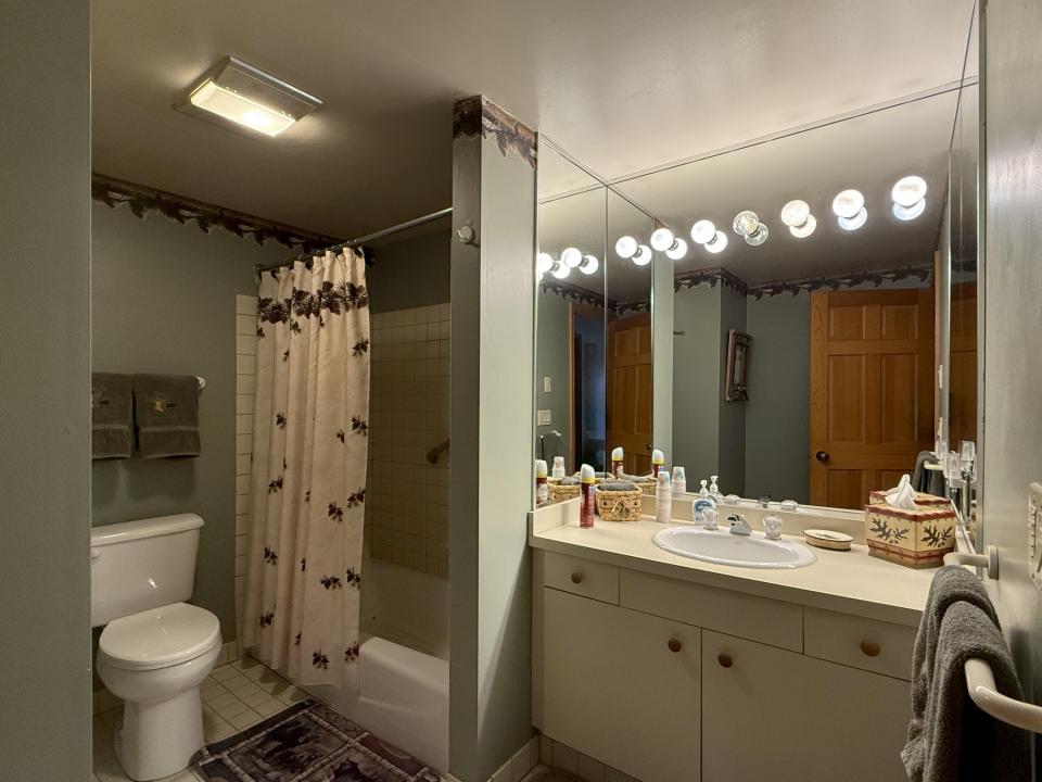 Bathroom2