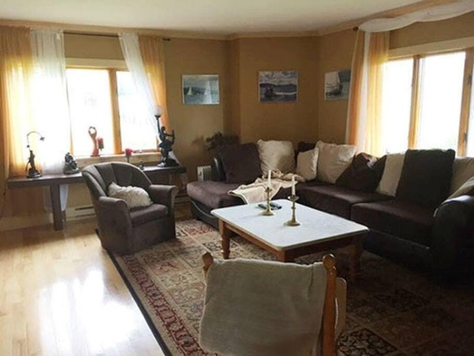 Main House Den2 - Copy