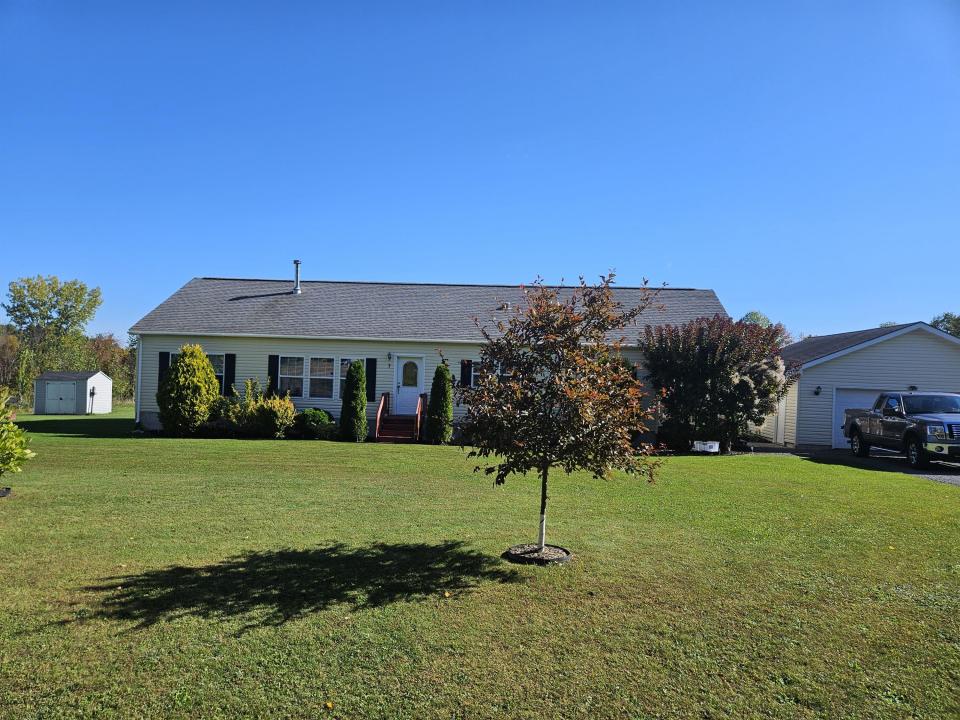 house_front_and_garage