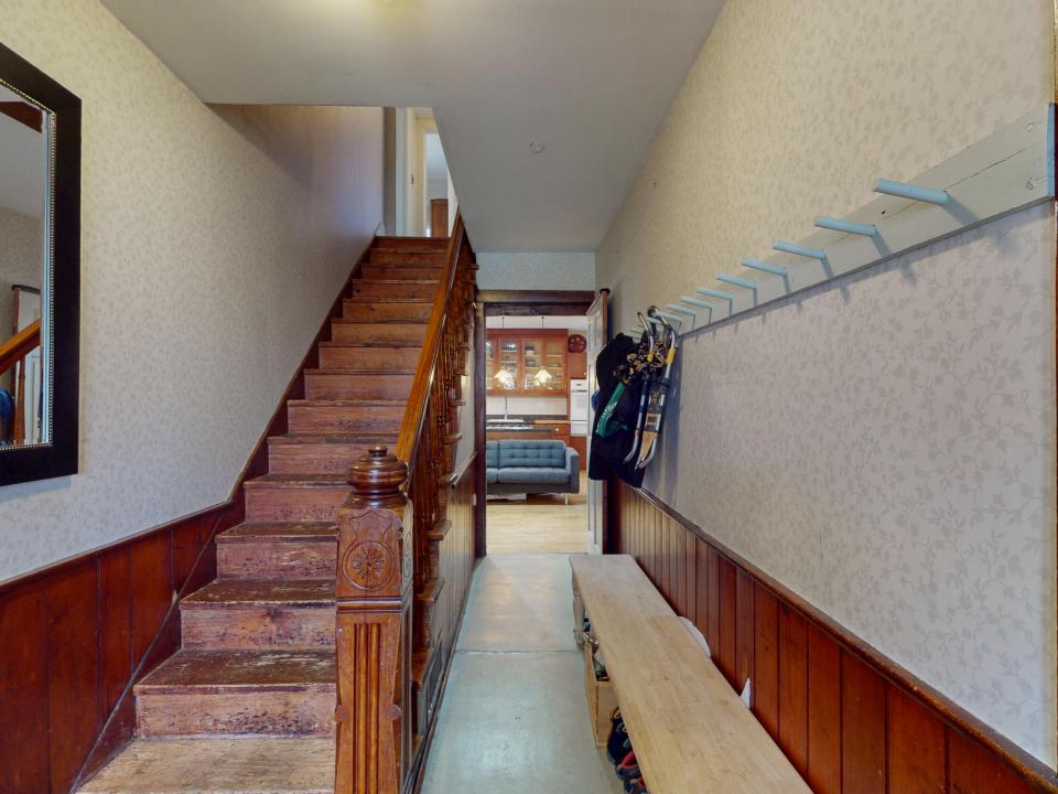 1794-NY-73-04022025_082838-2