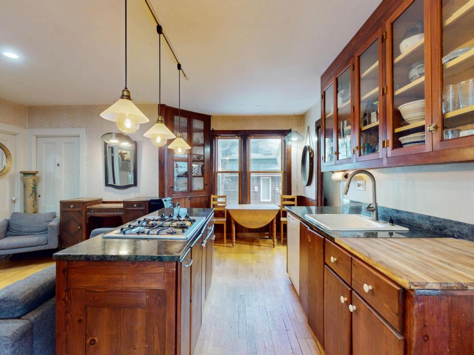 1794-NY-73-04022025_083456-2