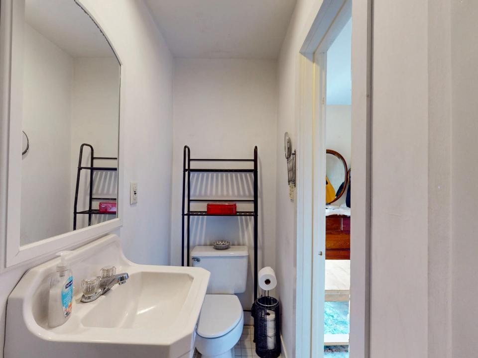 1794-NY-73-04022025_084259-2
