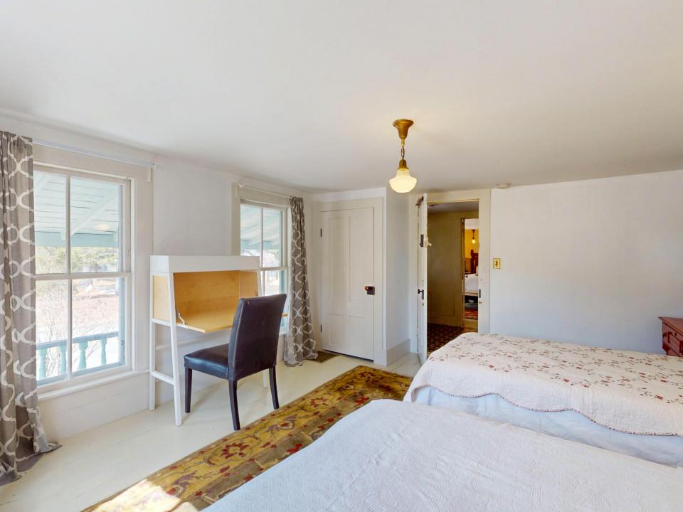 1794-NY-73-04022025_084741-2