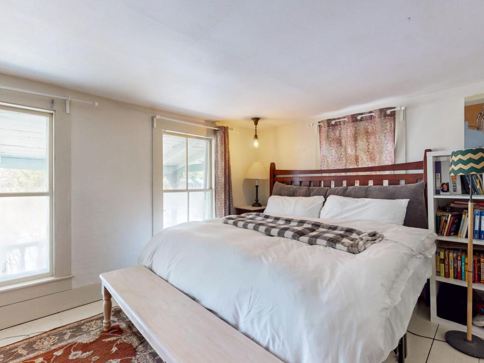 1794-NY-73-04022025_084908-2
