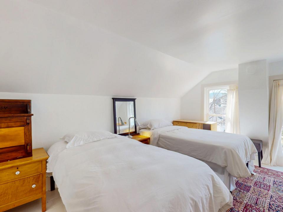 1794-NY-73-04022025_085041-2