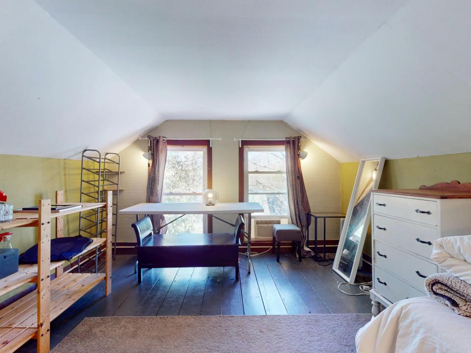 1794-NY-73-04022025_085215-2