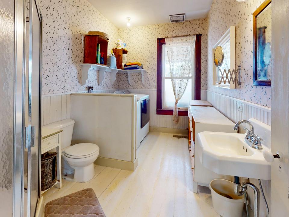 1794-NY-73-Bathroom 1-2