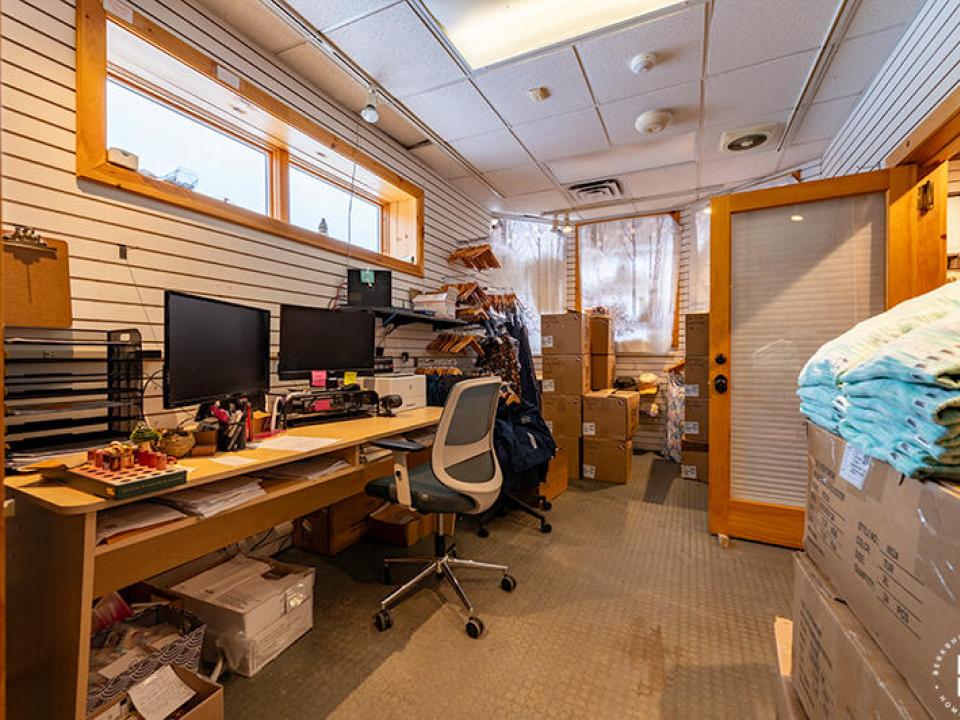 ThereAndBackAgainInLakePlacid_Interior_O
