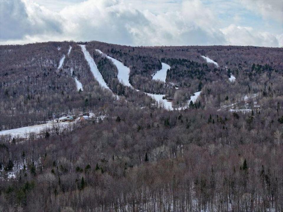 Nearby Titus Mt