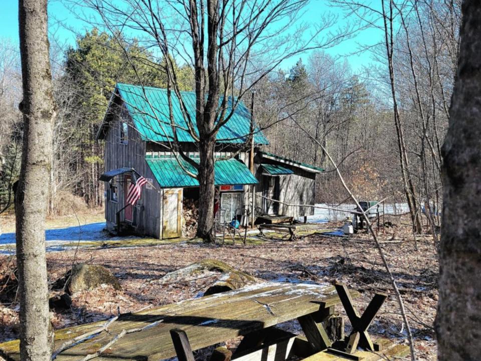 Musto - Pierrepont camp - ext front side