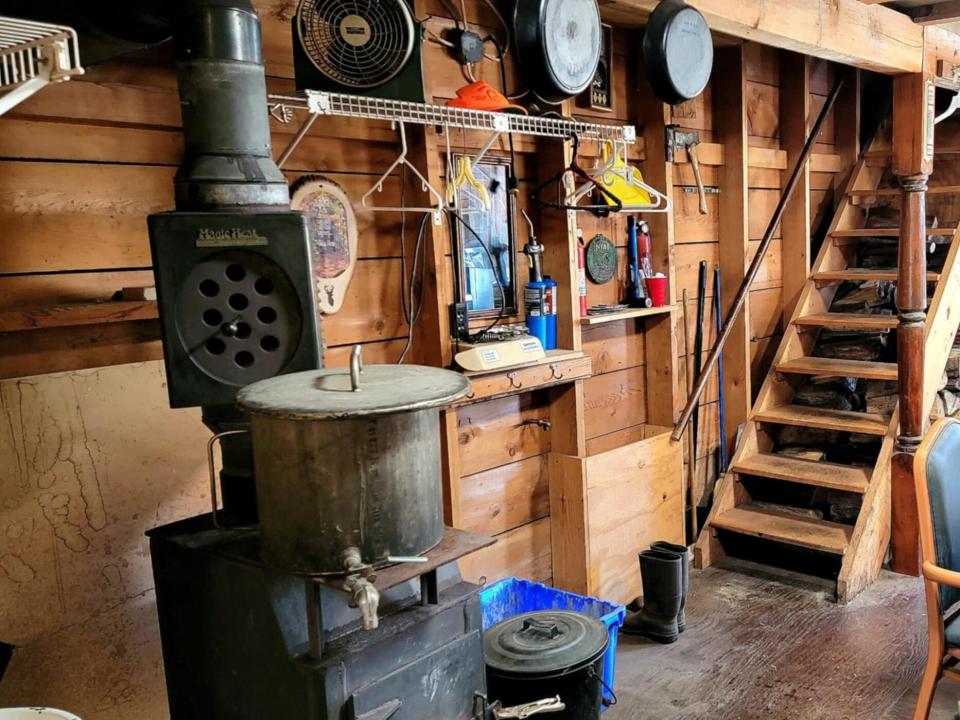 Musto - Pierrepont camp - woodstove