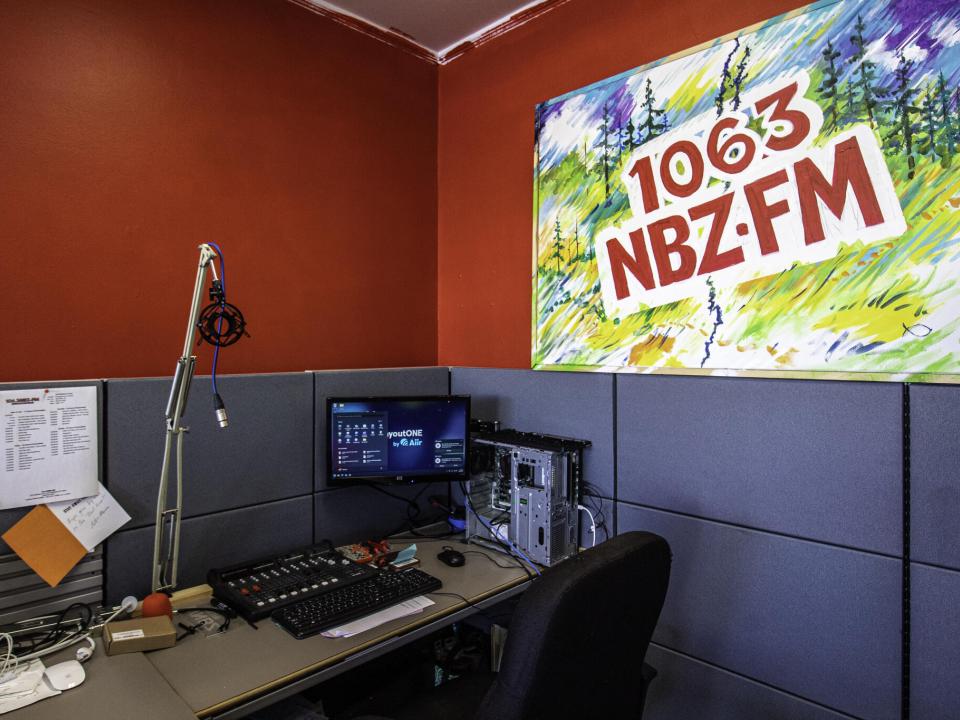 NBZ - photo II studio with logo