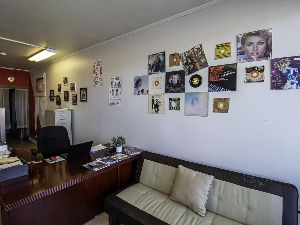 NBZ - photo IV office