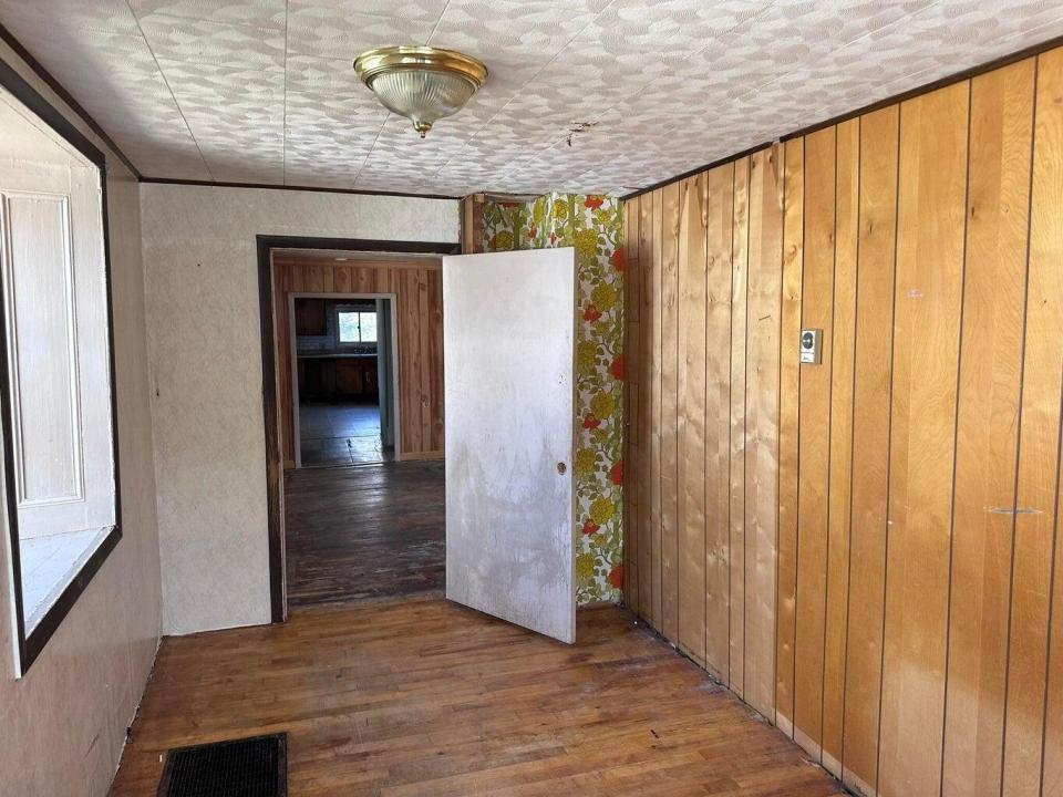 Bedroom 2 view 2