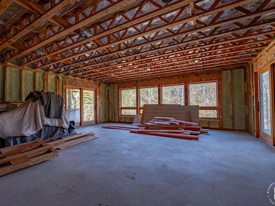 HomeOnLakeOzoniaOutlet_LowerLevel_Den_Wi