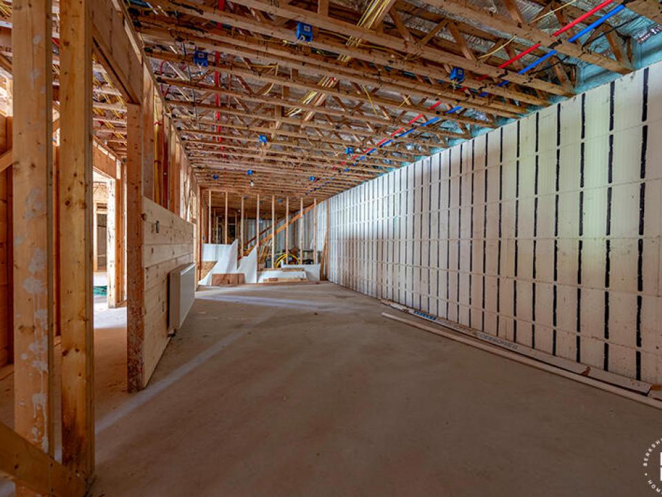 HomeOnLakeOzoniaOutlet_LowerLevel_LargeR