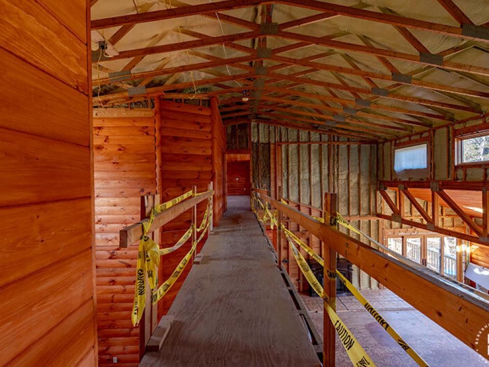 HomeOnLakeOzoniaOutlet_Walkway