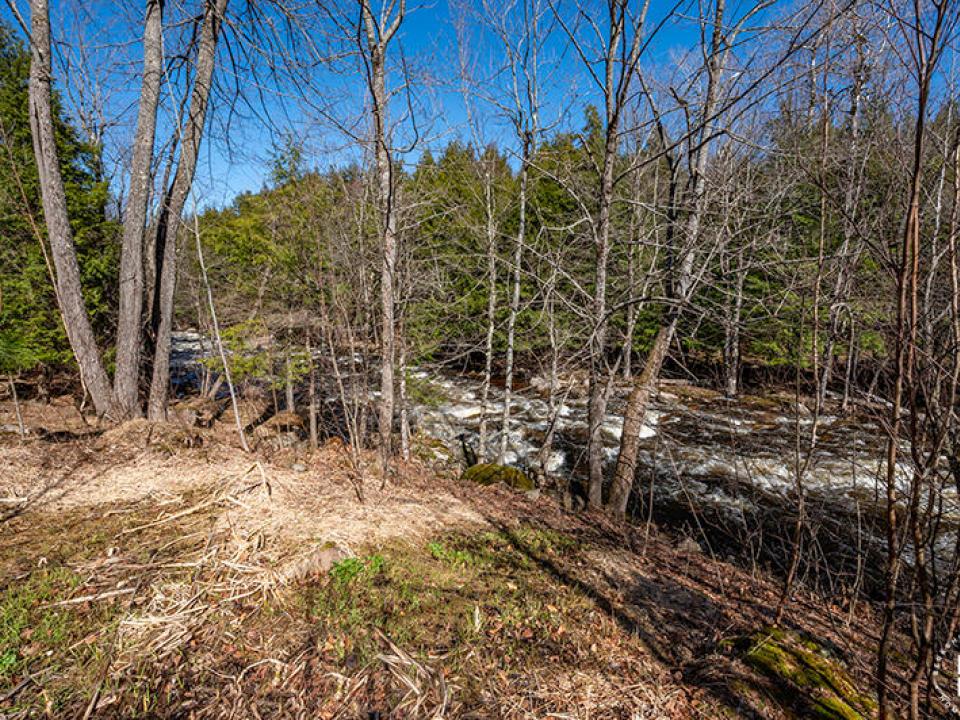 HomeOnLakeOzoniaOutlet_Waterway_From_Yar