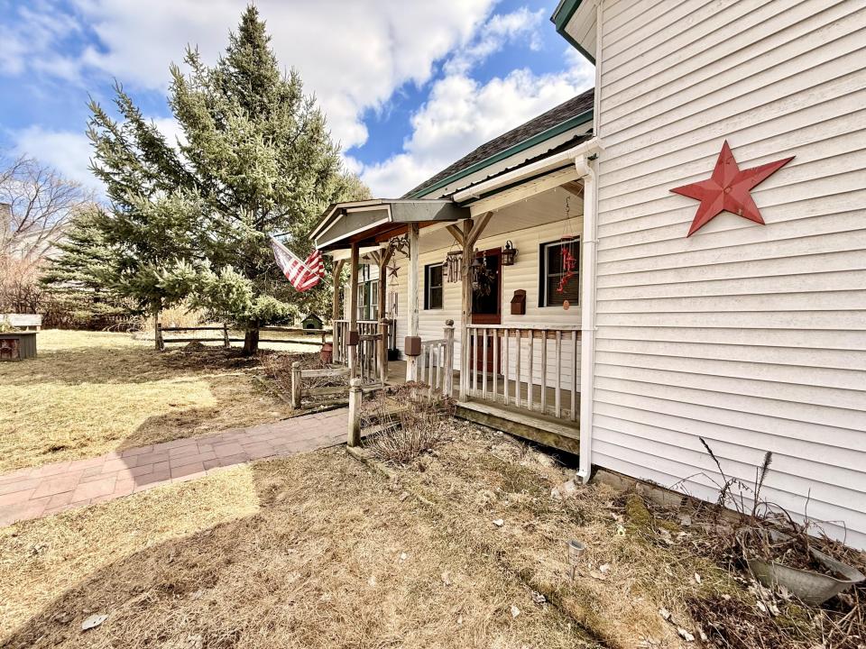 Side porch