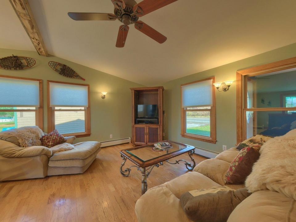 41-web-or-mls-Waterfall Meadow 070