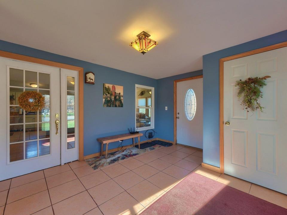 13-web-or-mls-Waterfall Meadow 042