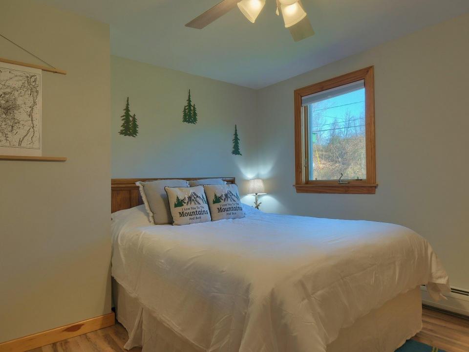 54-web-or-mls-Waterfall Meadow 083