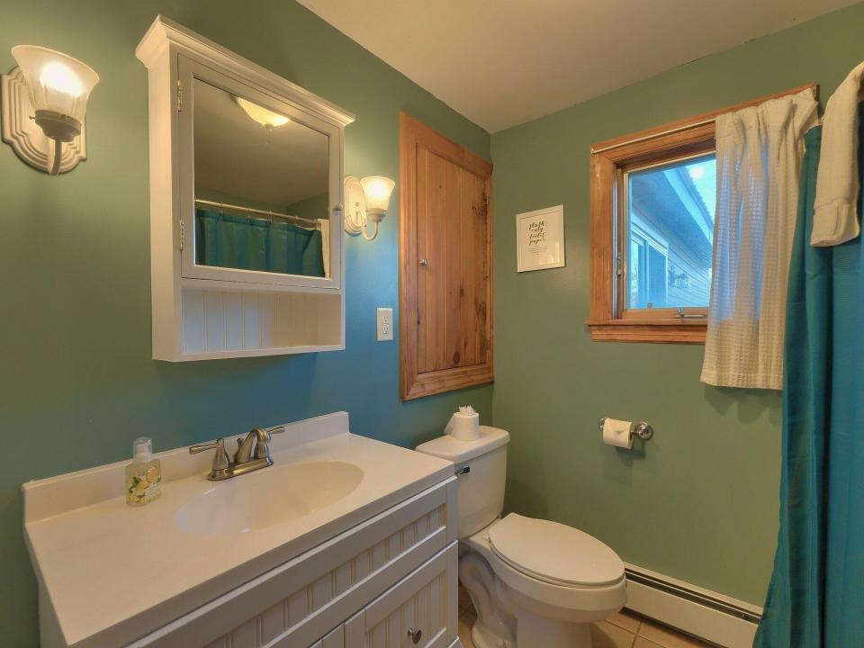 48-web-or-mls-Waterfall Meadow 077