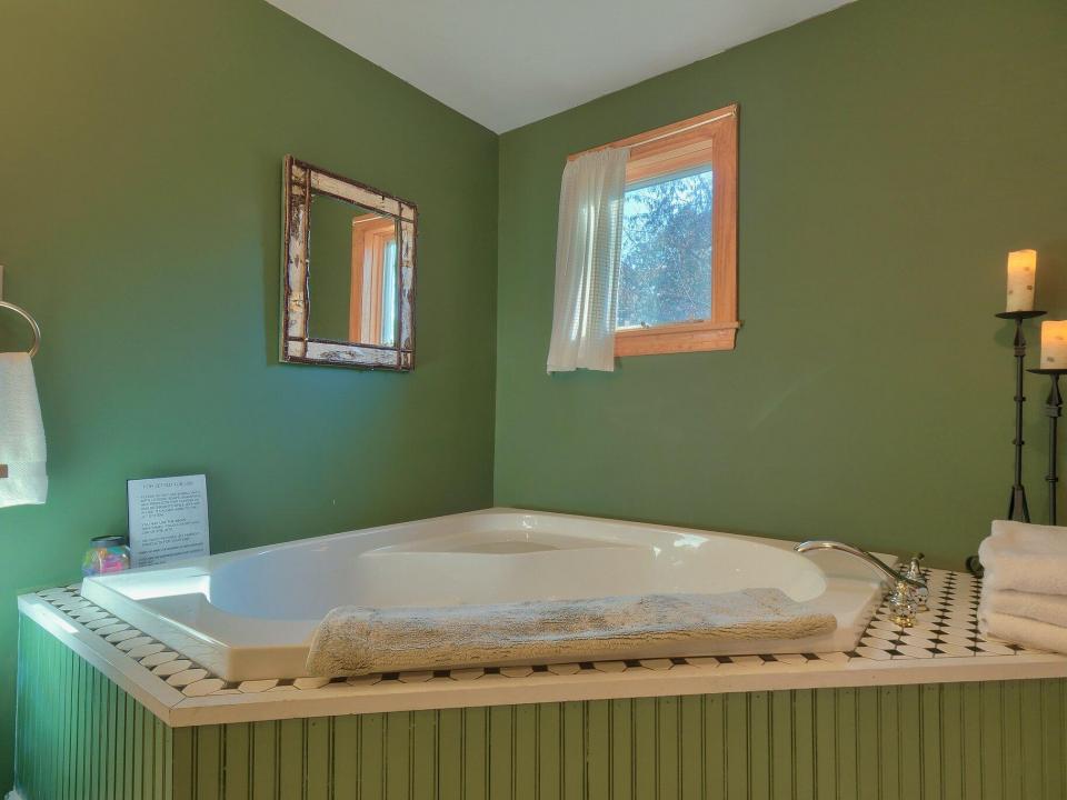 68-web-or-mls-Waterfall Meadow 097