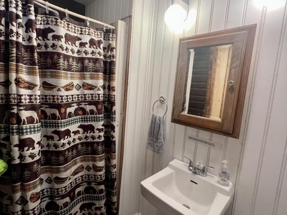Full Bath 2