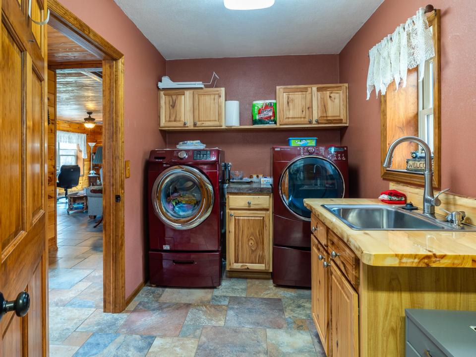 131 Andrus St-24