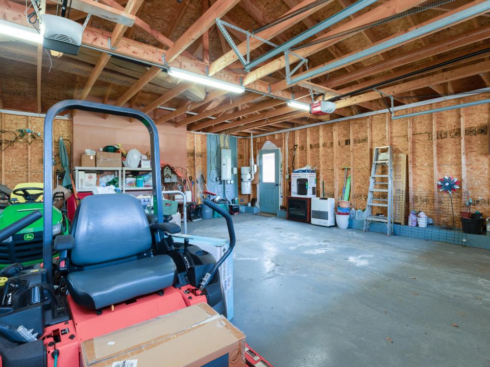 131 Andrus St-51
