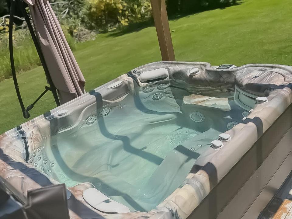 Hot tub